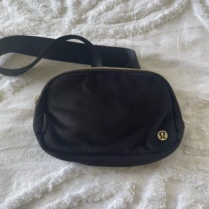 Lululemon Velour Belt Bag Black -Limited Edition
